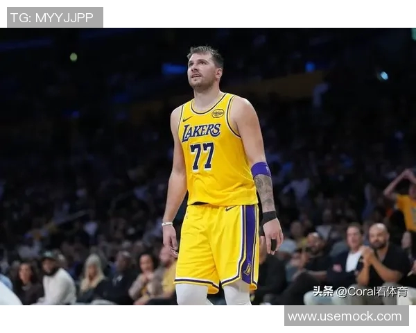 湖人终结三连败！东契奇34+7攻防兼备 詹姆斯24分多次暴扣奇兵21分